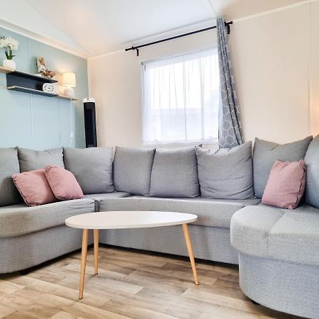 Prachtig Chalet Ok50 D12 Op Familiecamping Oostkapelle Kültér fotó