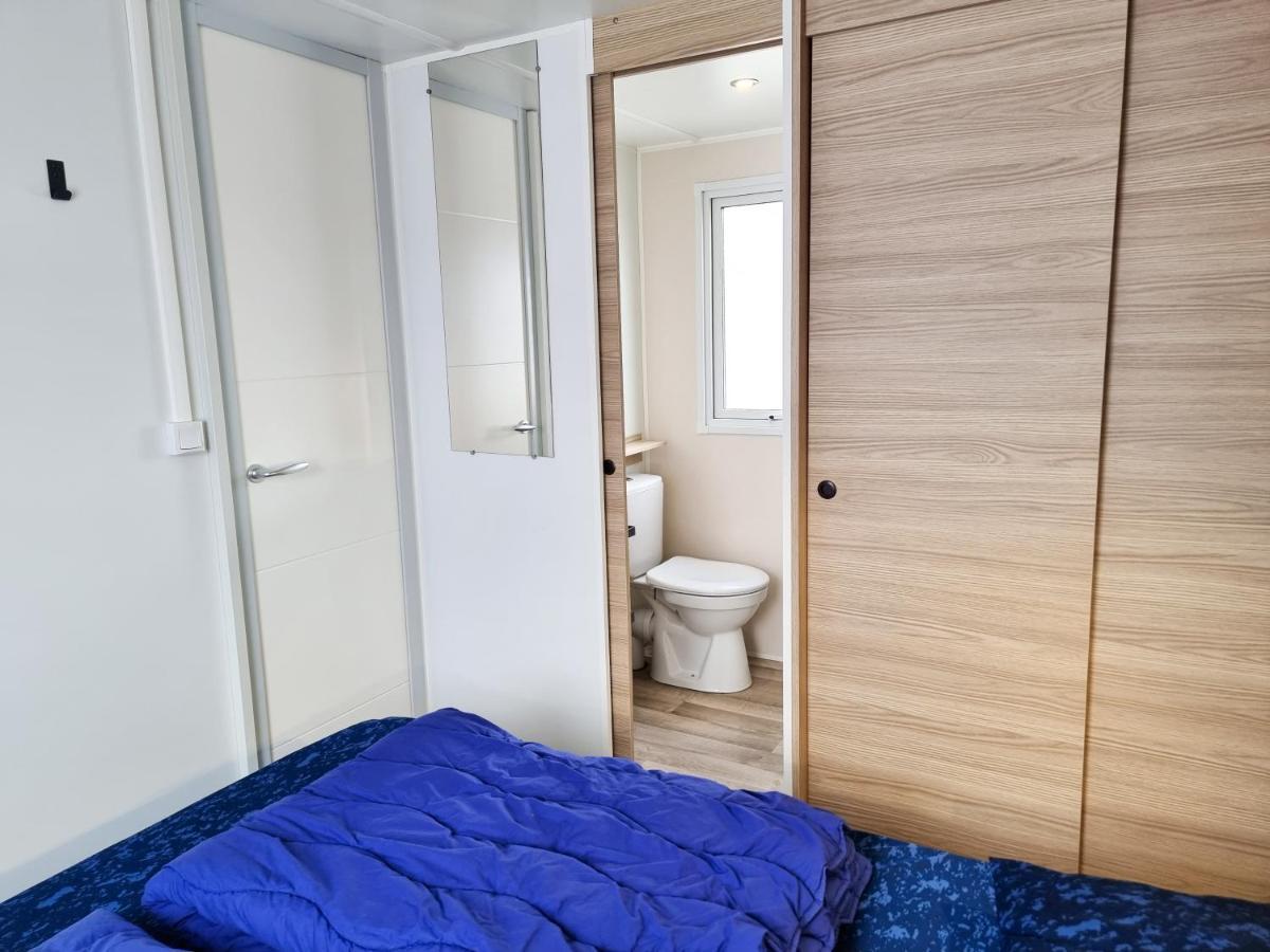 Prachtig Chalet Ok50 D12 Op Familiecamping Oostkapelle Kültér fotó